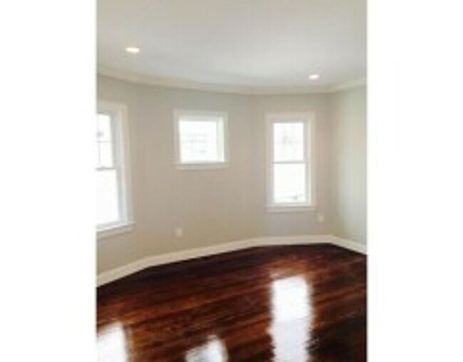 Building Photo - 39 Beech Glen St