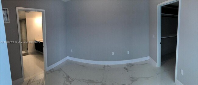 Building Photo - 300 Sunny Isles Blvd