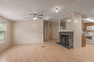 Building Photo - 1323 Avenue E