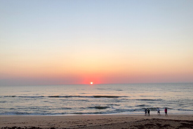 Start your day with beautiful sunrises - 320 N 3rd St