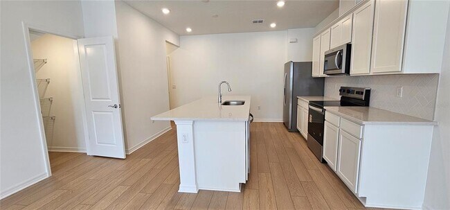 Building Photo - 11341 Nona Sound St