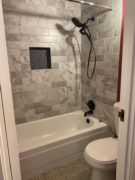 Bath - 451 Golden Cir