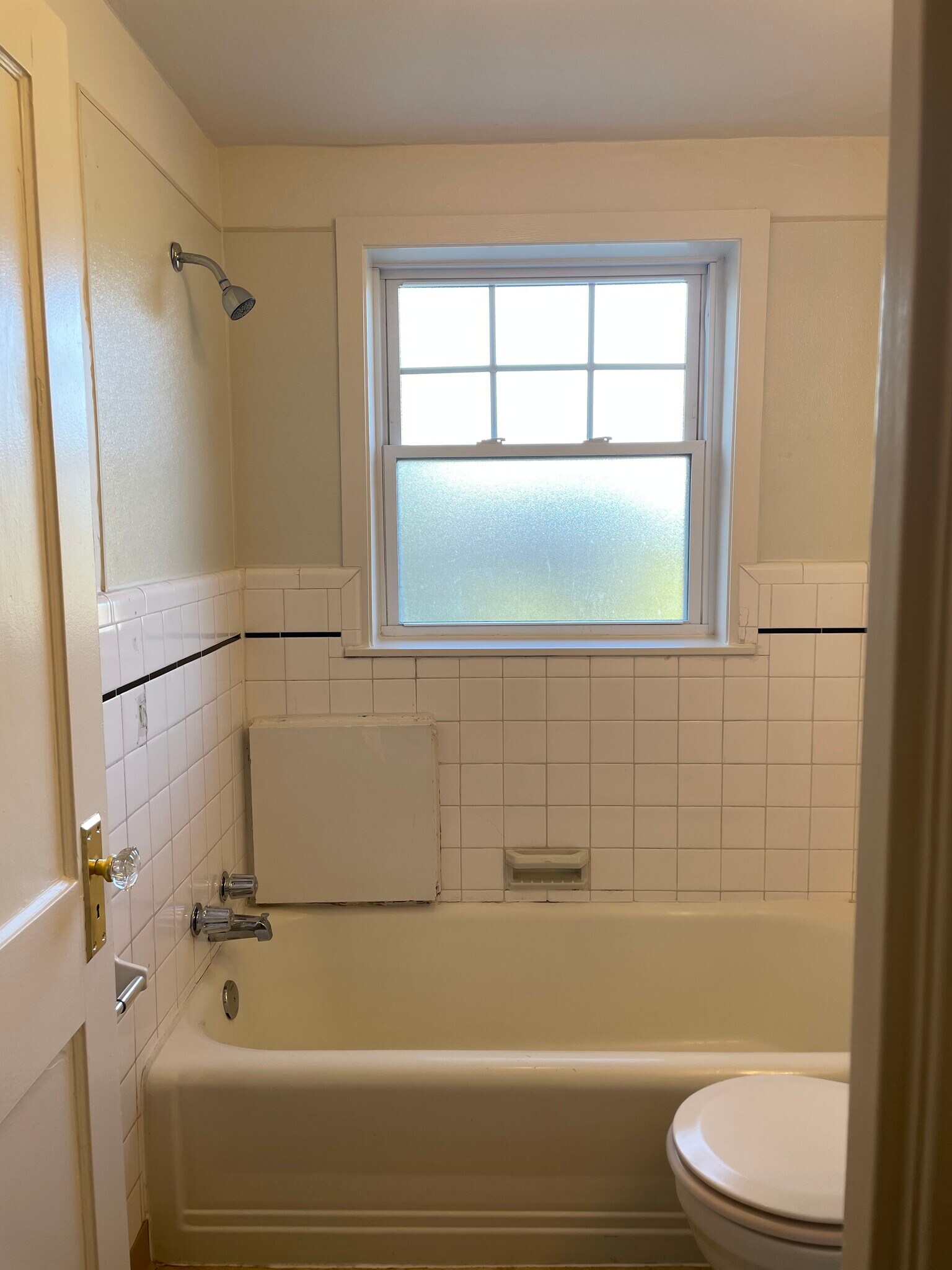 Bath - 703 Kahkwa Blvd