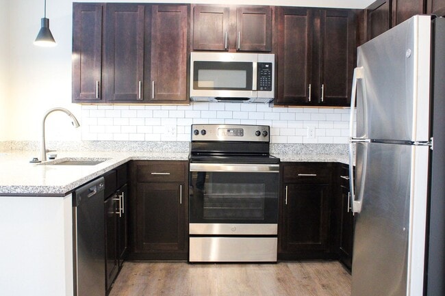 Building Photo - 3251 Redhawk St