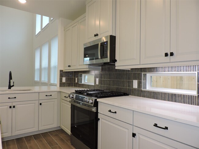 Building Photo - 12853 Meadow Wind Wy