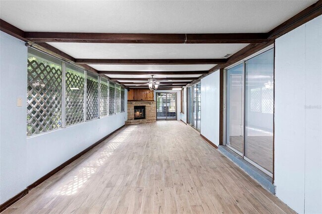 Building Photo - 10637 Deergrass Ln