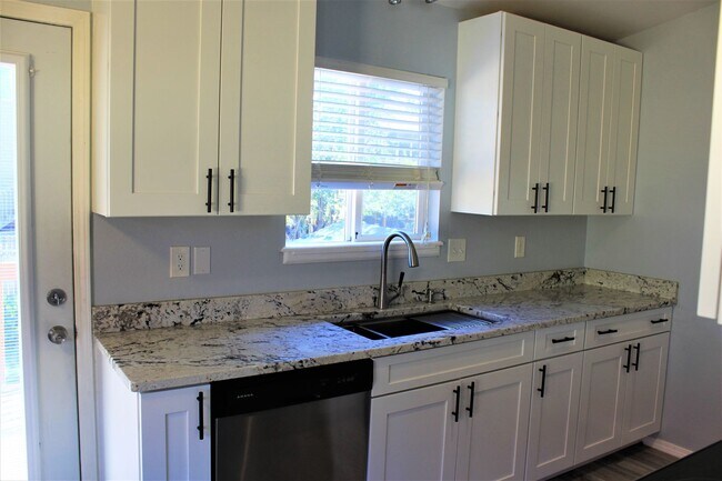 Building Photo - 4535 Witches Hollow Ln