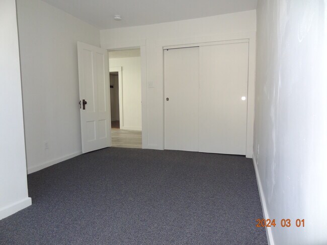 Bedroom - 2 Hartford Ave S