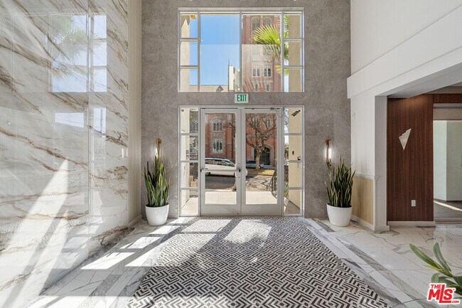 Building Photo - 1759 N Gower St