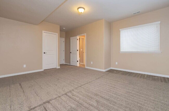 Building Photo - Stunning 3-Bed, 3-Bath Retreat with dedica...