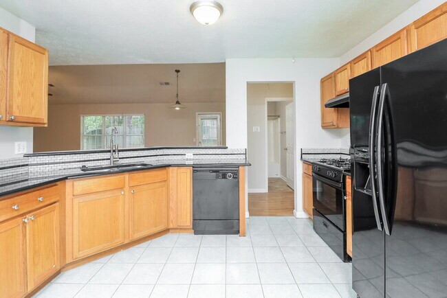 Building Photo - 2669 Lake Park Bend