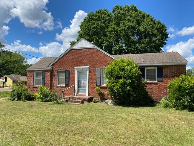 Primary Photo - 139 King St