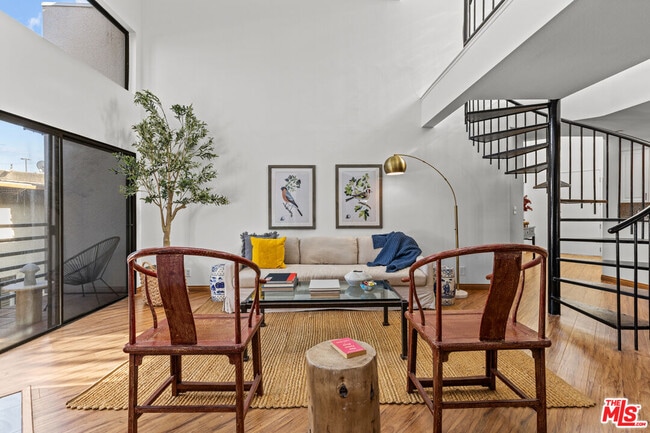 Building Photo - 12000 Goshen Ave