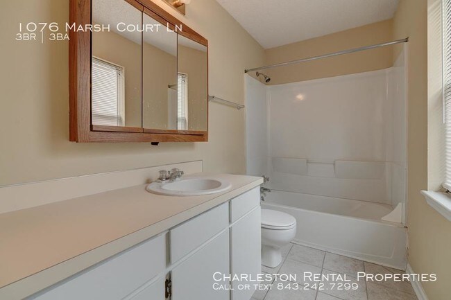 Building Photo - 1076 Marsh Ct Ln