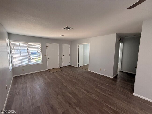 Building Photo - 1593 Teardrop St