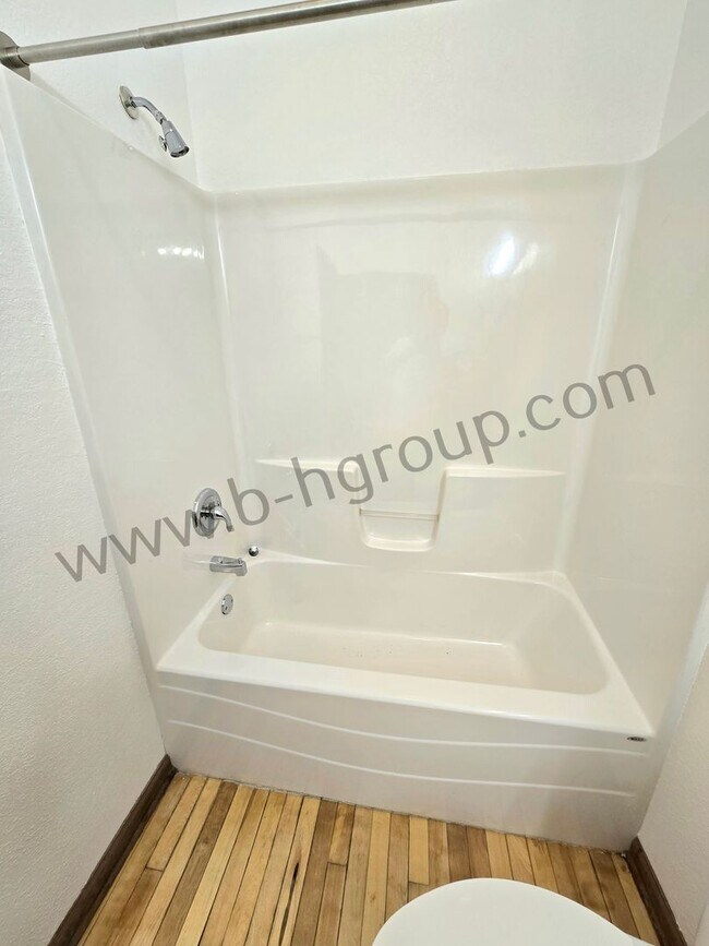 Building Photo - Washer & Dryer Now Provided