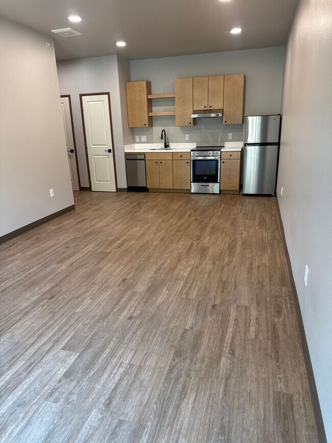 Building Photo - Beautiful, Brand New One Bedroom Near CSU!