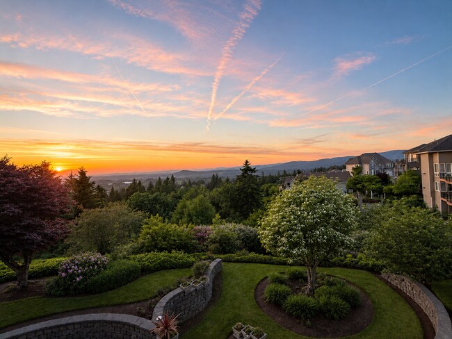 Building Photo - Stunning Custom Camas Home
