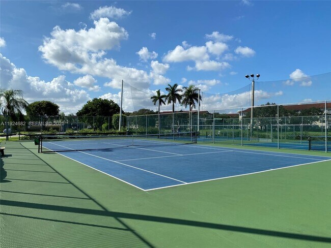 Building Photo - 400 SW 134th Way