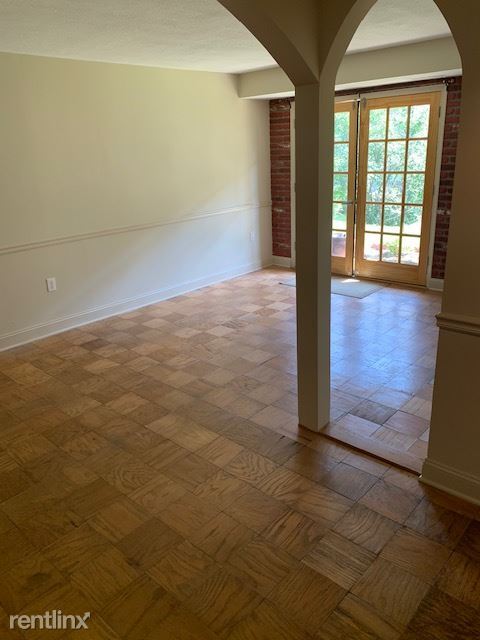 Building Photo - 2 br, 1 bath Condo - 5913 Mayflower Court T3