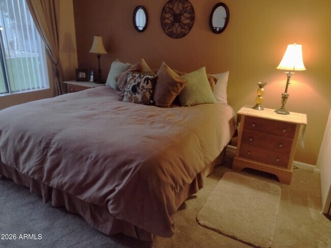 Building Photo - 10055 E Mountainview Lake Dr