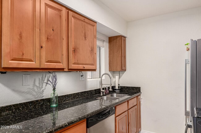 Building Photo - 5877 N Granite Reef Rd