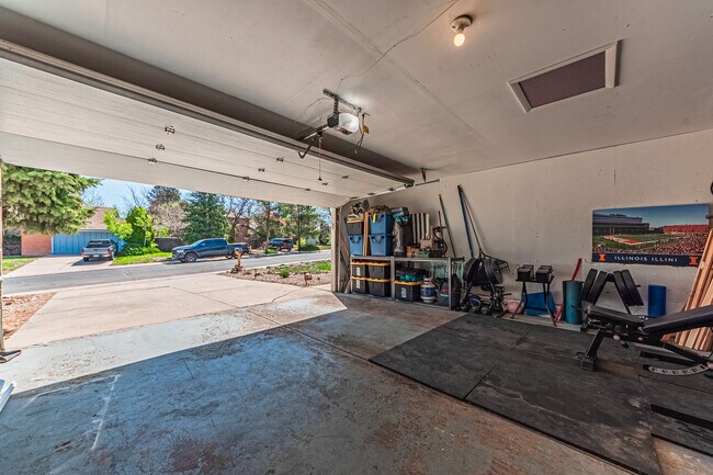 Building Photo - 3158 Breckenridge Dr W