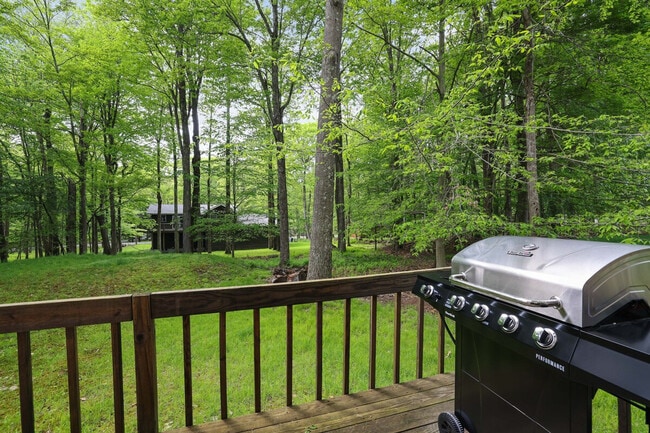 Building Photo - 141 Tommy's Ln