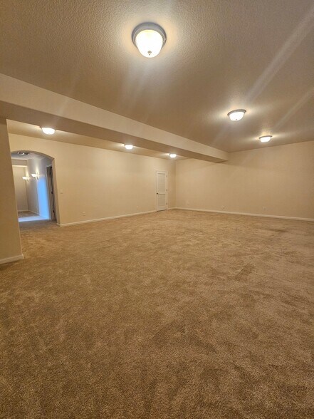 Building Photo - 6613 Folsom Hts