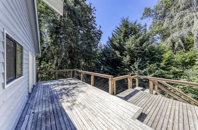 Building Photo - 3 Bedroom Home on Peaceful Property