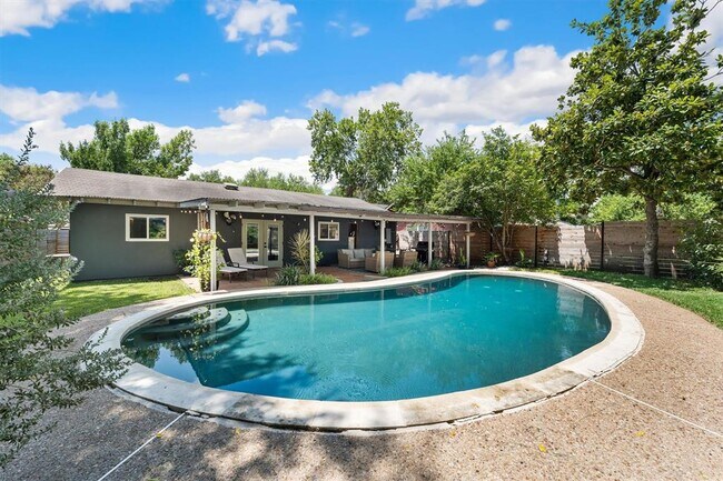 Building Photo - 4412 Dovemeadow Dr