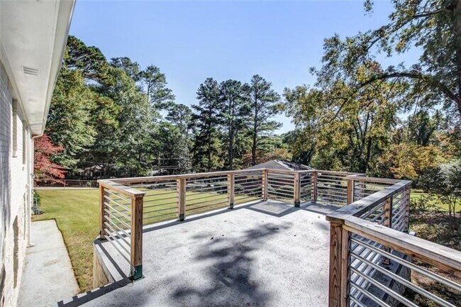 Building Photo - 2144 Keheley Dr