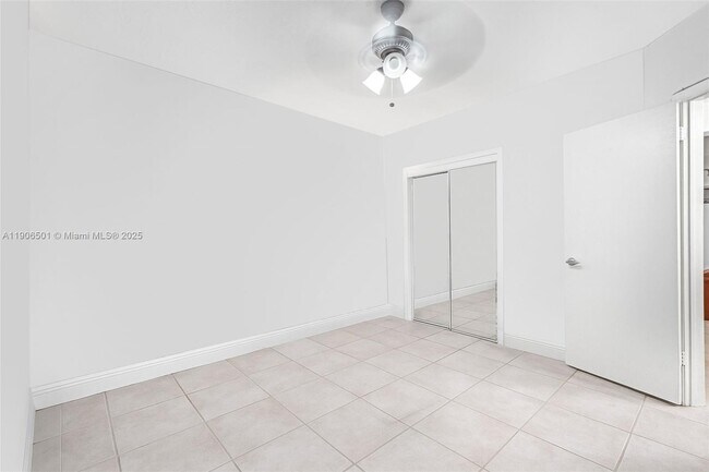 Building Photo - 900 Meridian Ave