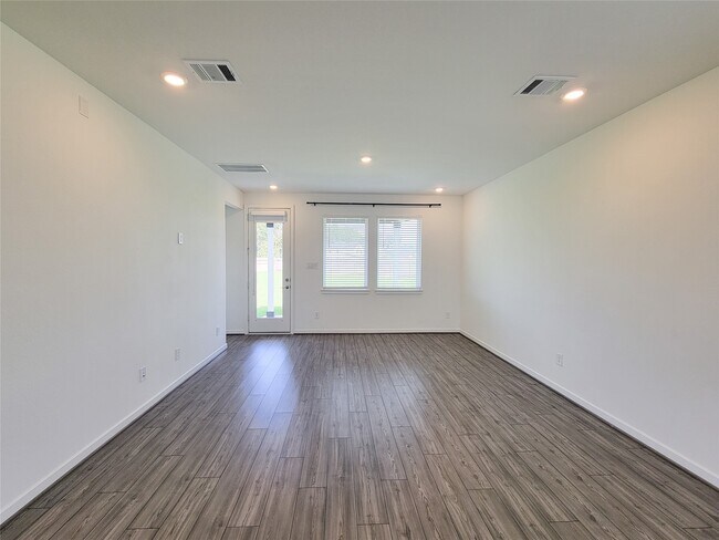 Building Photo - 7730 Primrose Myrtle Ln
