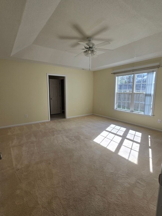 Building Photo - Charming 3-Bedroom Home in Hunters Creek – Pet Friendly & Great Amenities!