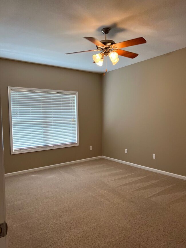 Building Photo - 183 Co Rd 739