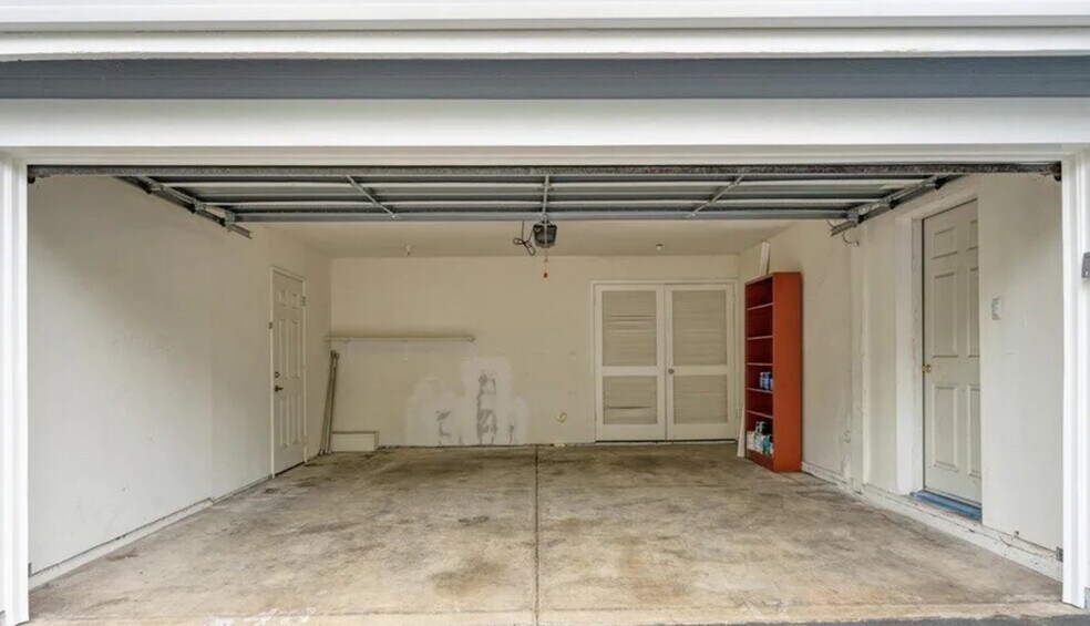 Building Photo - 41 Grandview Street