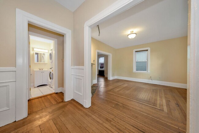 Building Photo - 6 Murdock Terrace