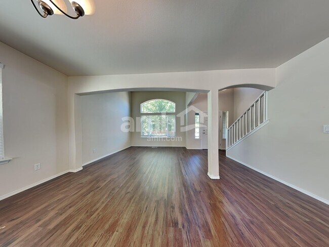 Building Photo - 16646 Rainier View Dr SE