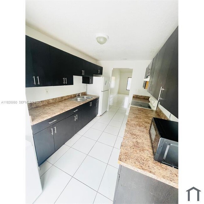 Building Photo - 13993 SW 280th Terrace