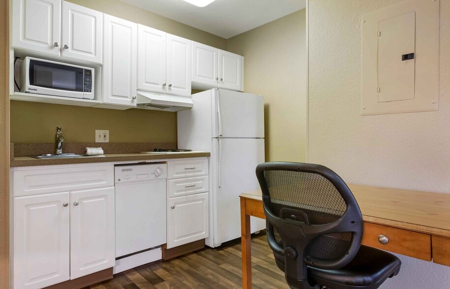 Building Photo - Furnished Studio-Atlanta - Perimeter - Peachtree Dunwoody