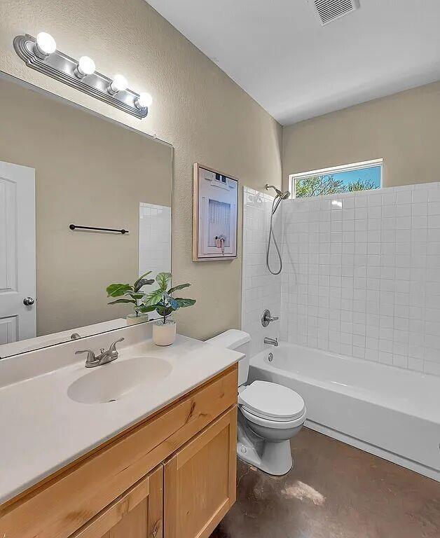 Building Photo - 137 Flat Creek Dr