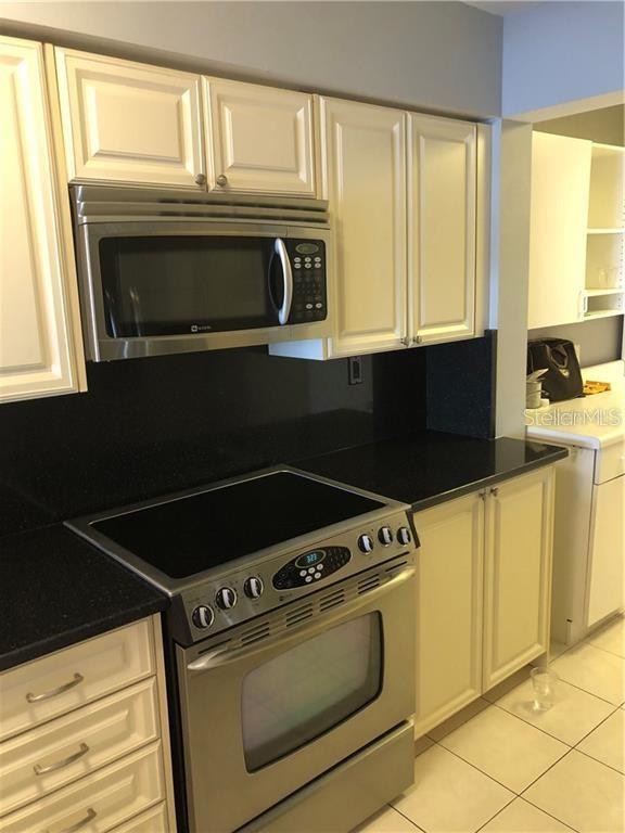 Building Photo - 6081 Bahia Del Mar Cir