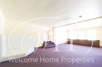 Building Photo - Expansive 4 Bedroom Loft with Rooftop Patio