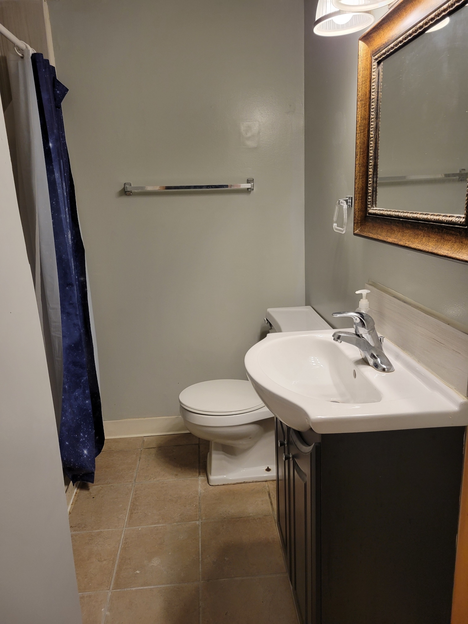 bathroom #2 - 5050 Dudley St