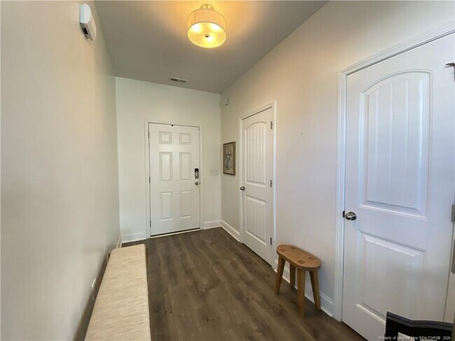 Building Photo - 140 Verdmont Dr