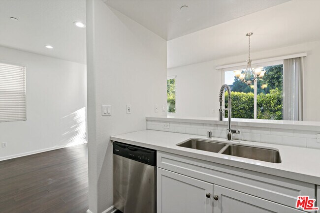 Building Photo - 12259 N Lima Way