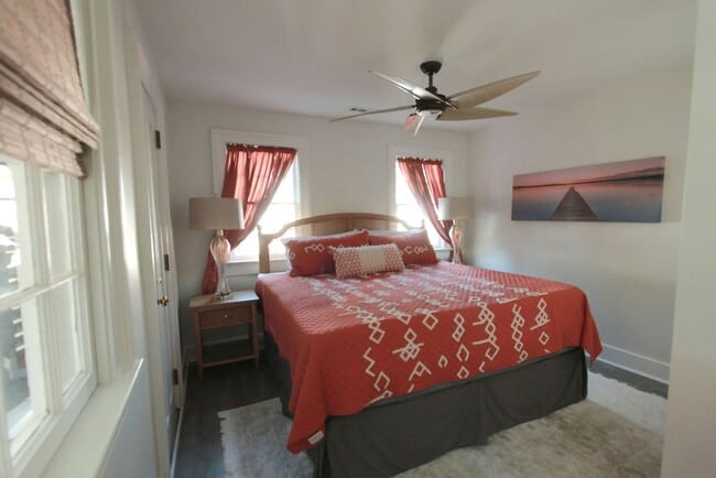 Building Photo - Available 3/1. Beautiful 3 BR/2BA available in Elliottborough! Landscaping included!