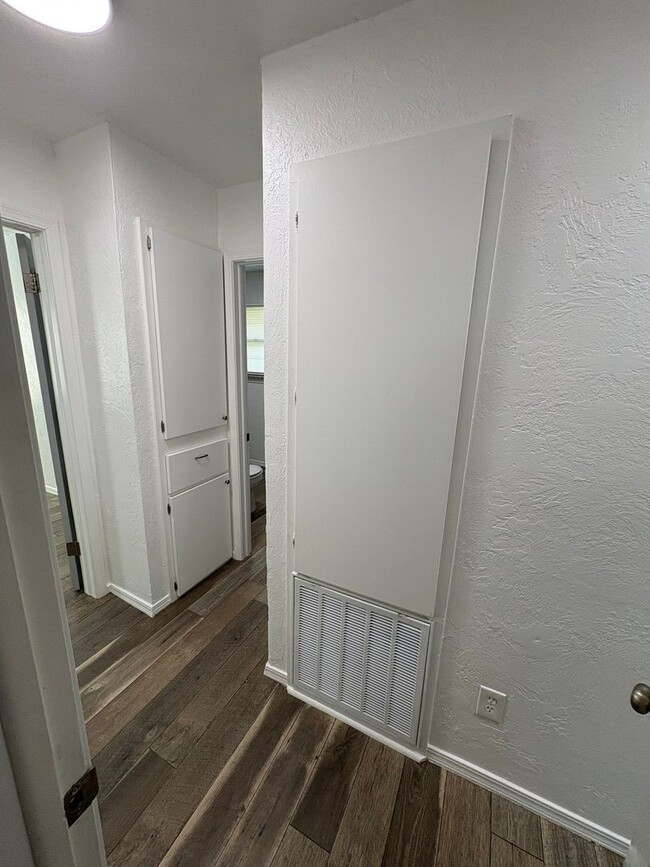 Building Photo - Charming 2BR Brick House in Wanette