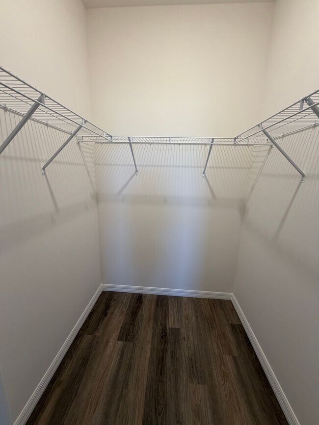 Building Photo - 16077 Badalona Dr